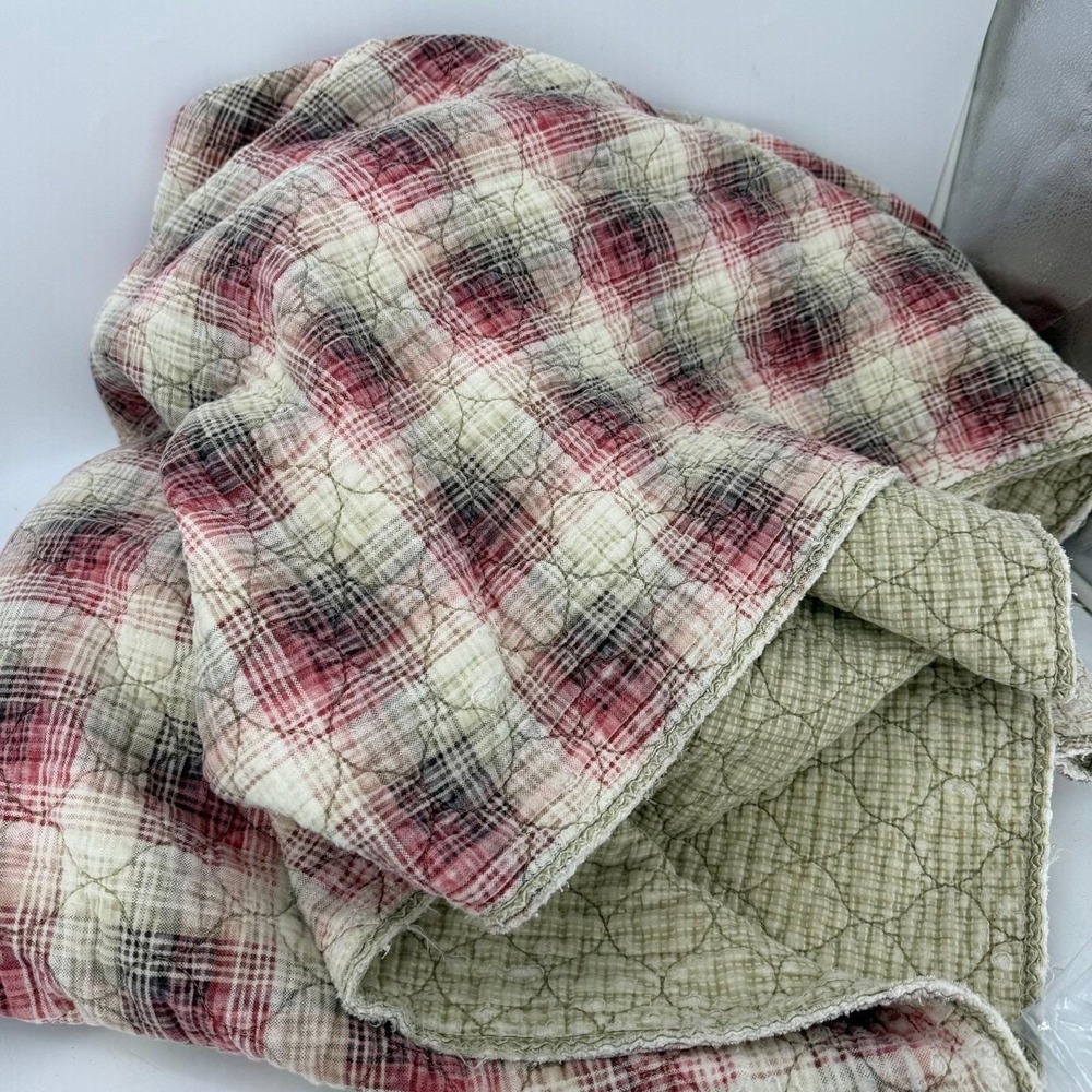 Vintage rustic red tan green & cream Quilt Blanket approximately 86.5" x 94.5"